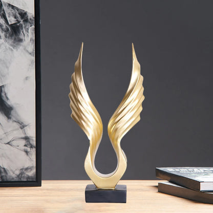 Engelsflügel-Statue – Abstrakte goldene Skulptur aus Resin für elegante Wohnraumdeko